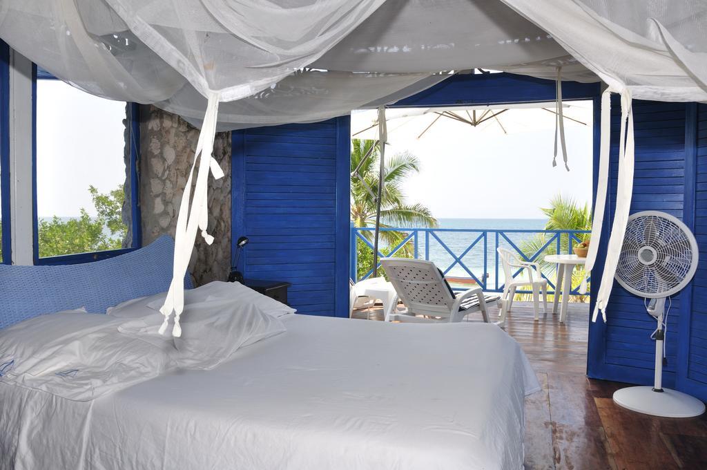 Casa Gaviota Baru Beach House Hotel Exterior photo