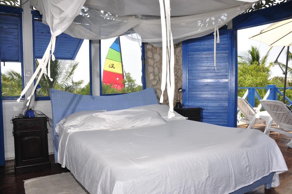 Casa Gaviota Baru Beach House Hotel Exterior photo
